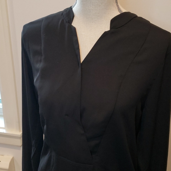 HARVE BENARD faux wrap V blouse - Picture 2 of 8